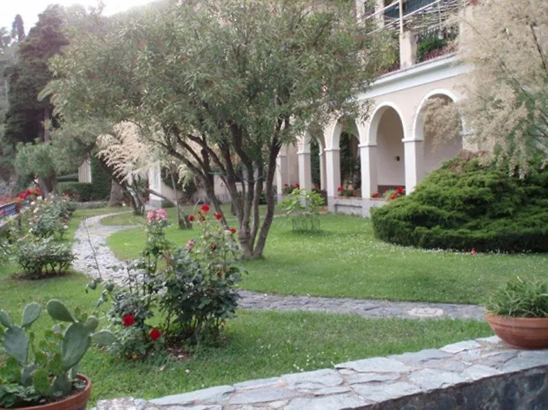 Elegant And Sea View Excelsior Apartment Levanto