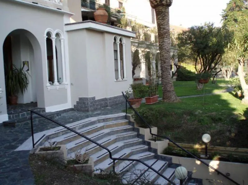 Elegant And Sea View Excelsior Apartment Levanto