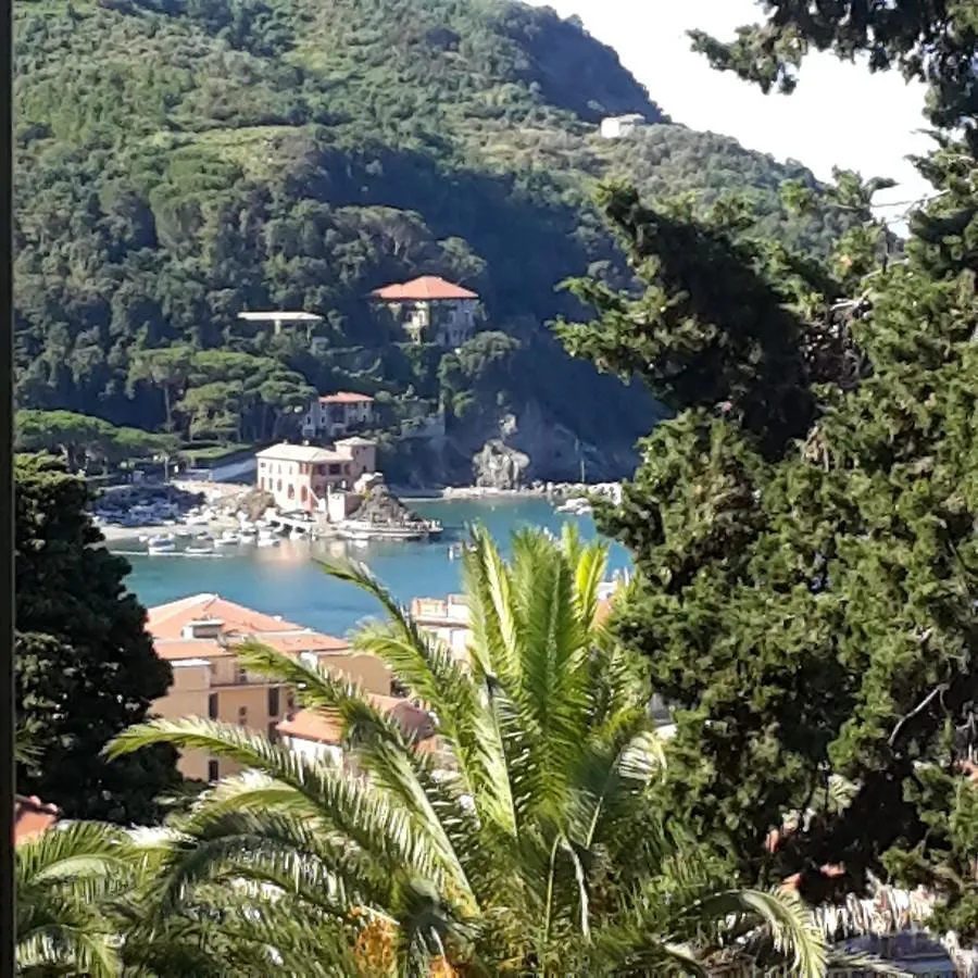 Elegant And Sea View Excelsior Apartment Levanto Italy