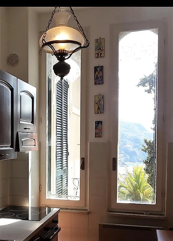 Elegant And Sea View Excelsior Apartment Levanto 0*,  Italy