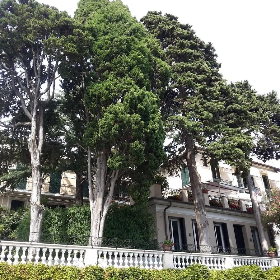 Elegant And Sea View Excelsior Apartment Levanto