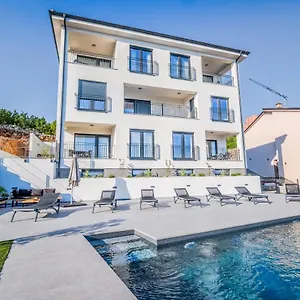 House Vista Apartment Crikvenica