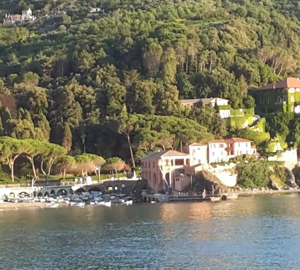 Elegant And Sea View Excelsior Apartment Levanto 0*,  Italy